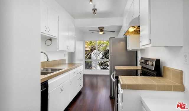 5845 Doverwood Drive 302, Culver City, CA 90230