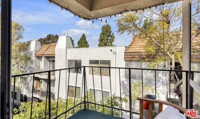 5845 Doverwood Drive 302, Culver City, CA 90230