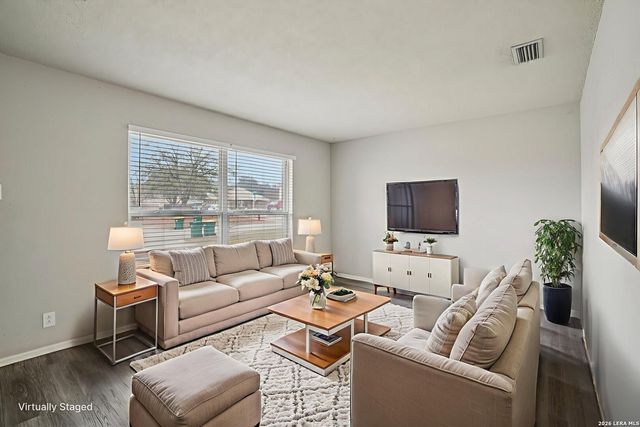 318 Balboa Drive, Universal City, TX 78148