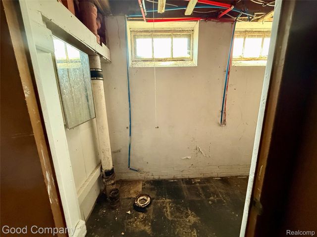 12761 Corbett Street Se, Detroit, MI 48213