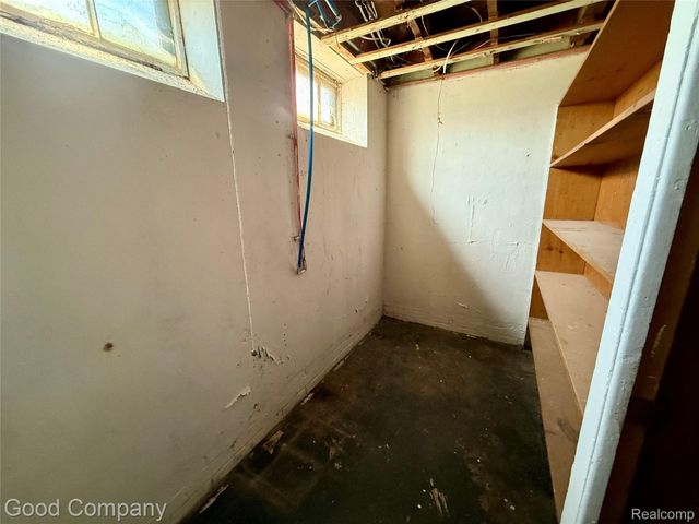 12761 Corbett Street Se, Detroit, MI 48213