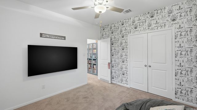 5931 Corsicana, Seguin, TX 78155