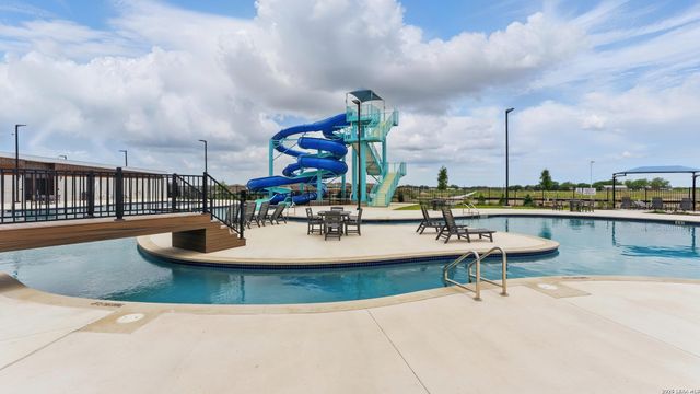 5931 Corsicana, Seguin, TX 78155