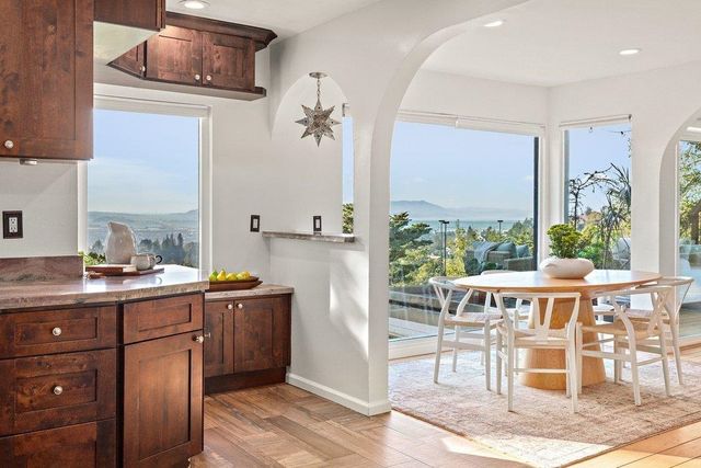 6121 6121 Chelton Drive, Oakland, CA 94611