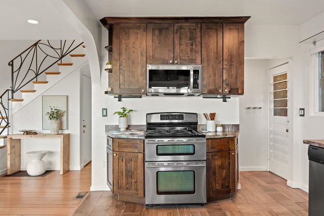 6121 6121 Chelton Drive, Oakland, CA 94611