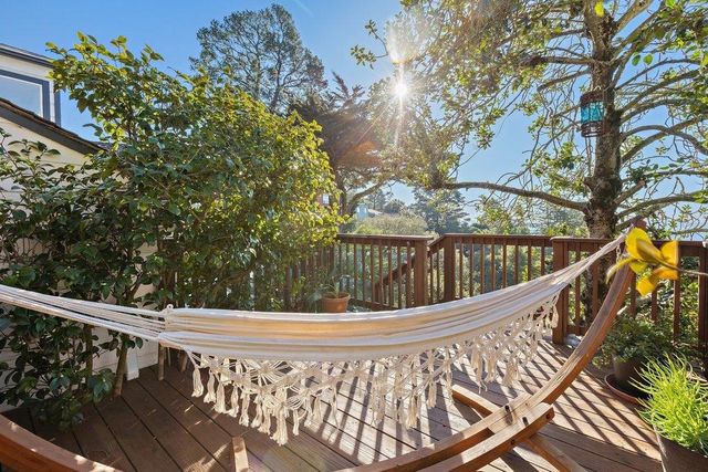 6121 6121 Chelton Drive, Oakland, CA 94611