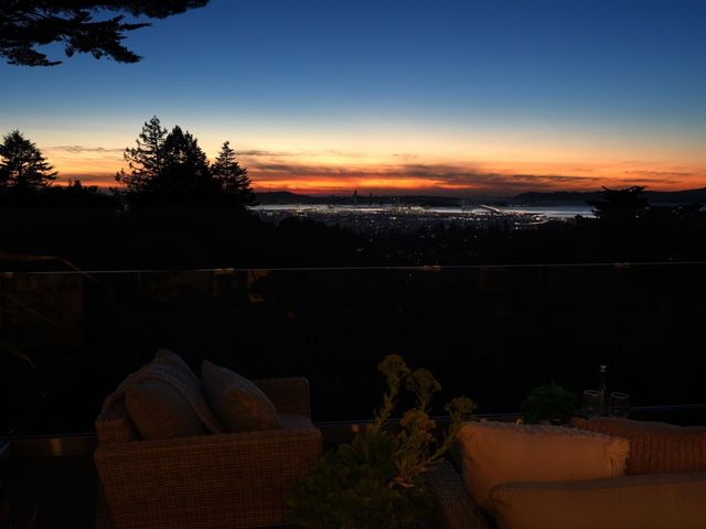 6121 6121 Chelton Drive, Oakland, CA 94611