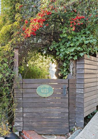 6121 6121 Chelton Drive, Oakland, CA 94611