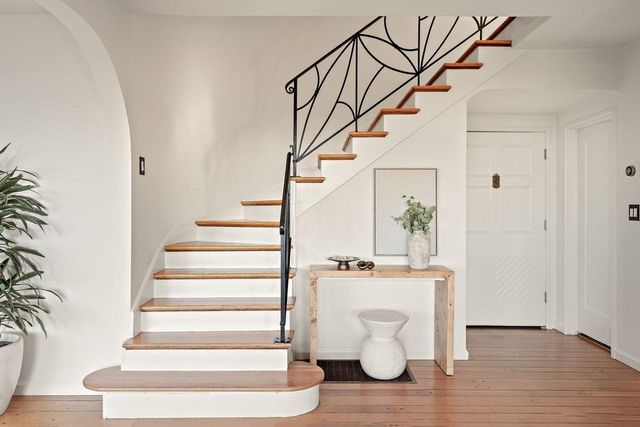 6121 6121 Chelton Drive, Oakland, CA 94611