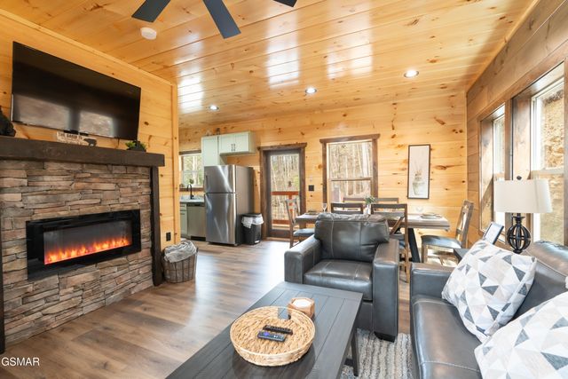 2382 Headrick Lead, Sevierville, TN 37862