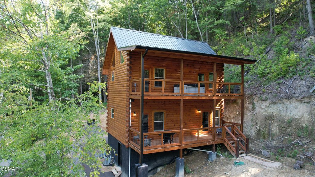 2382 Headrick Lead, Sevierville, TN 37862