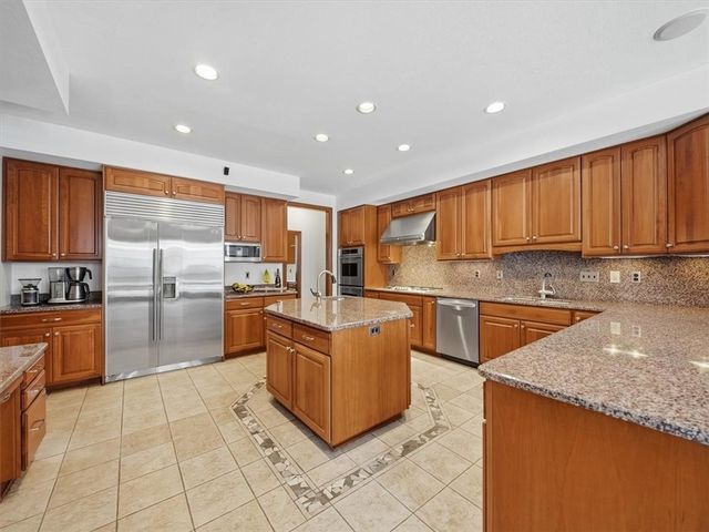 401 Blackstone Ln, Adams Twp, PA 16046