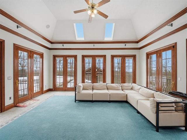 401 Blackstone Ln, Adams Twp, PA 16046