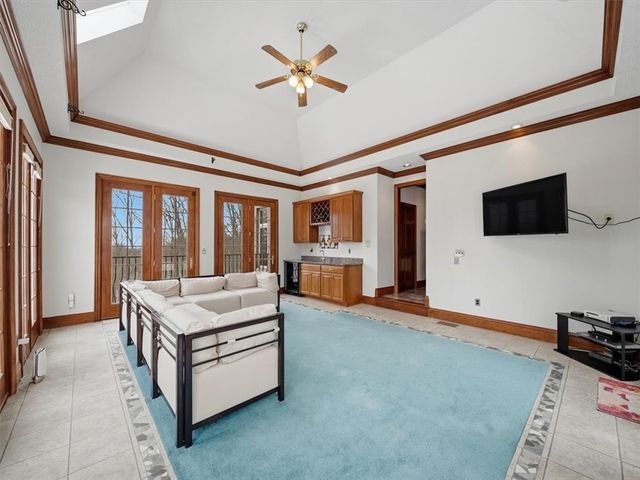 401 Blackstone Ln, Adams Twp, PA 16046