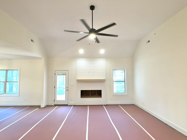 390 Young Ln, Pleasant View, TN 37146