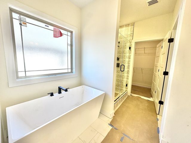 390 Young Ln, Pleasant View, TN 37146