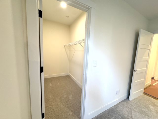 390 Young Ln, Pleasant View, TN 37146