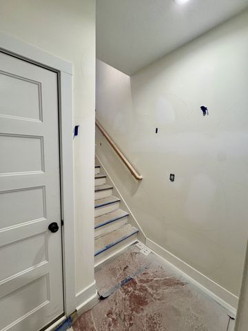 390 Young Ln, Pleasant View, TN 37146