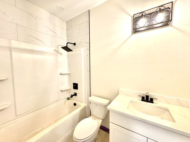 390 Young Ln, Pleasant View, TN 37146