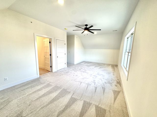 390 Young Ln, Pleasant View, TN 37146