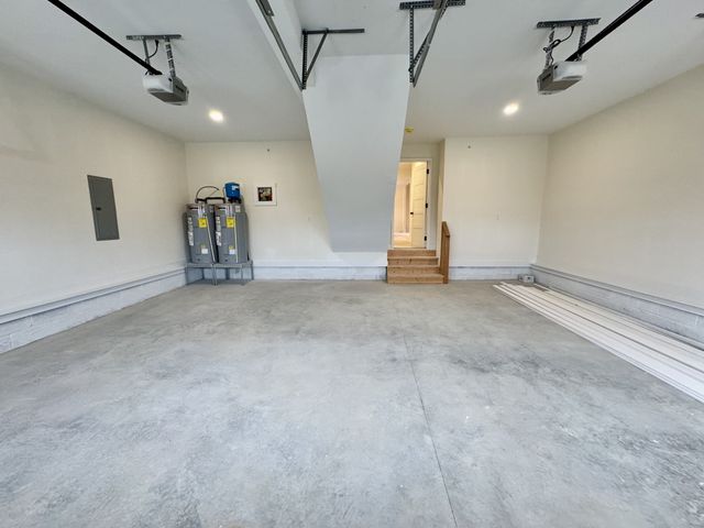 390 Young Ln, Pleasant View, TN 37146