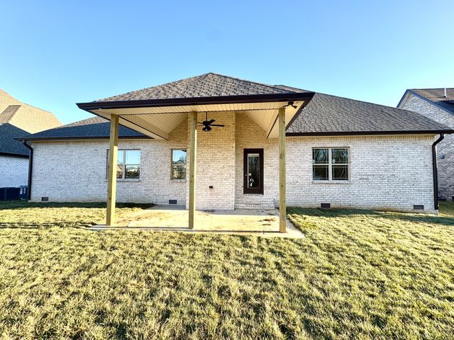 390 Young Ln, Pleasant View, TN 37146