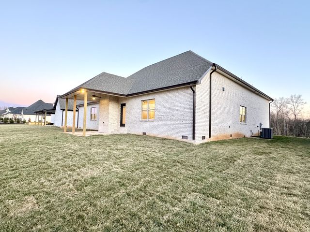 390 Young Ln, Pleasant View, TN 37146