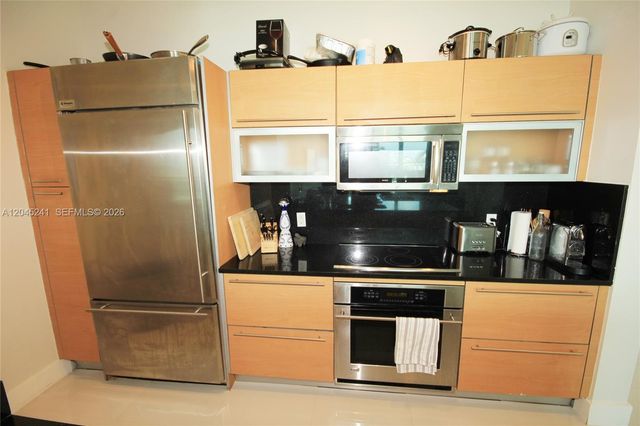 950 Brickell Bay Dr 5000, Miami, FL 33131