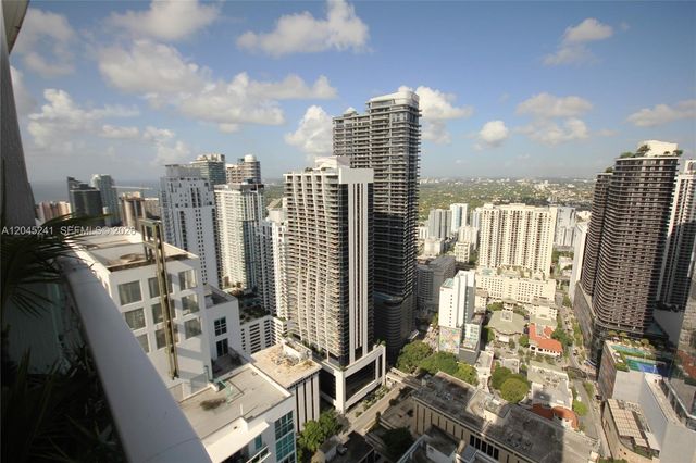 950 Brickell Bay Dr 5000, Miami, FL 33131