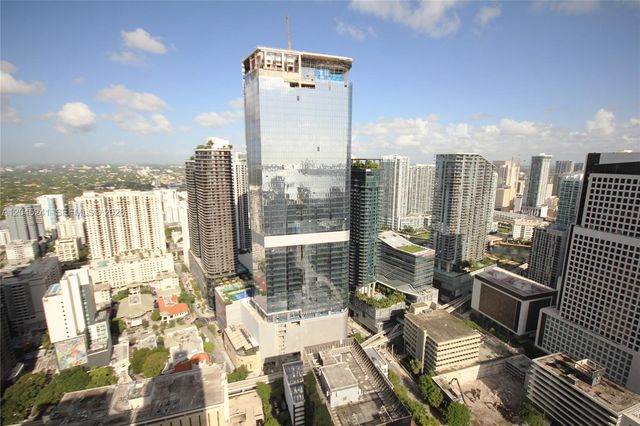 950 Brickell Bay Dr 5000, Miami, FL 33131