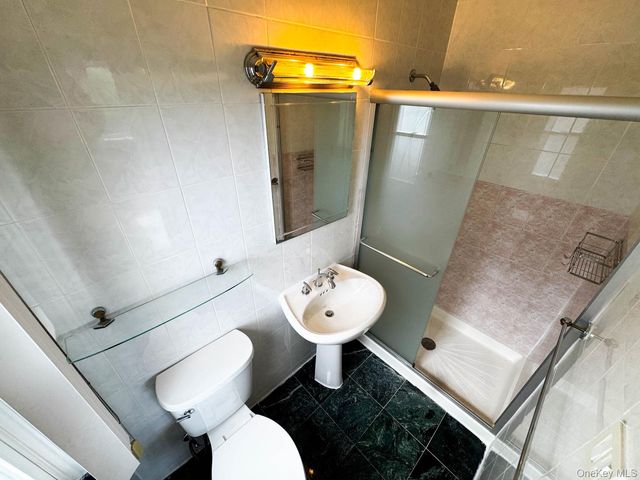 15-80 Waters Edge Drive 2, Bayside, NY 11360