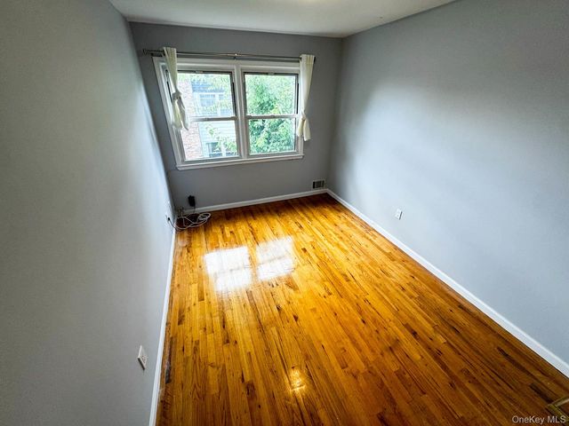 15-80 Waters Edge Drive 2, Bayside, NY 11360