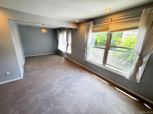 15-80 Waters Edge Drive 2, Bayside, NY 11360