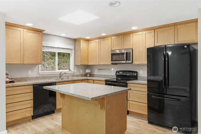 9010 Wyvern Drive SE, Port Orchard, WA 98367