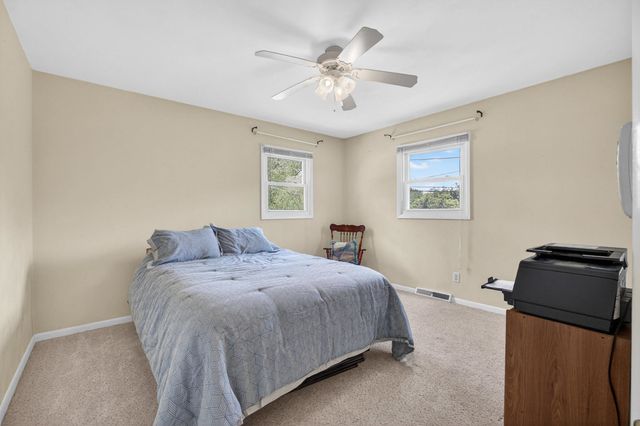 2665 W 35th Street, Davenport, IA 52806