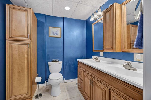 2665 W 35th Street, Davenport, IA 52806