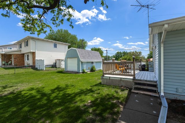 2665 W 35th Street, Davenport, IA 52806