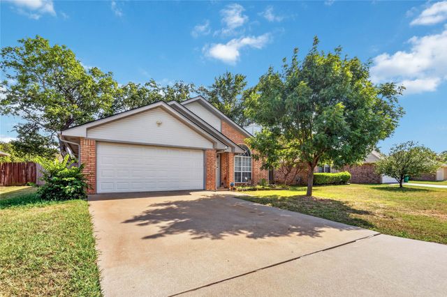 812 Brittany Drive, Denton, TX 76209