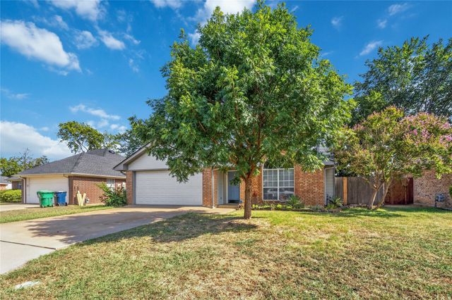 812 Brittany Drive, Denton, TX 76209