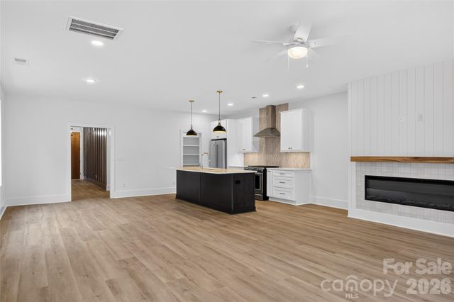 1315 CONDON Street, Charlotte, NC 28216