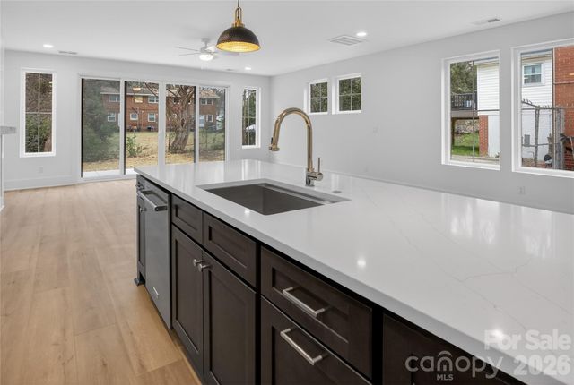 1315 CONDON Street, Charlotte, NC 28216