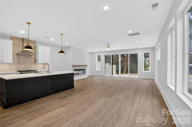 1315 CONDON Street, Charlotte, NC 28216