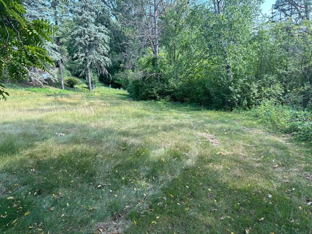 1955 Glenhill Road, Mendota Heights, MN 55118