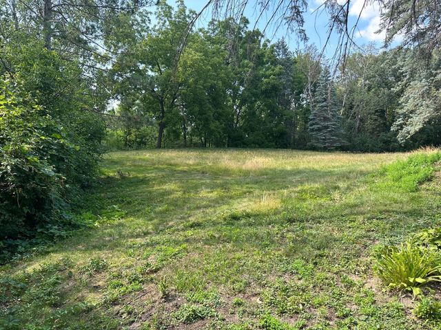 1955 Glenhill Road, Mendota Heights, MN 55118