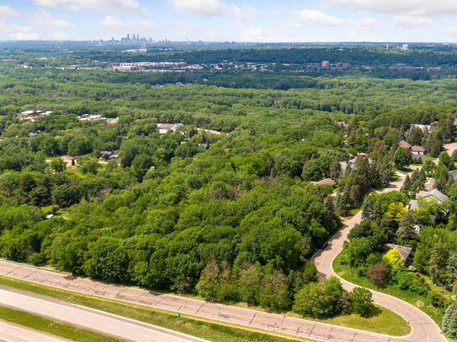 1955 Glenhill Road, Mendota Heights, MN 55118