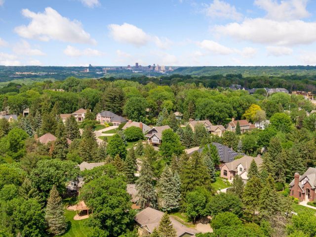 1955 Glenhill Road, Mendota Heights, MN 55118