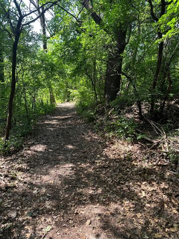 1955 Glenhill Road, Mendota Heights, MN 55118