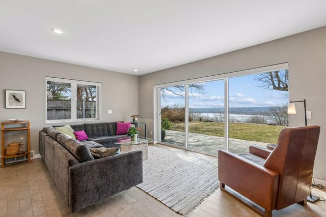 525 Burlington Road, Saint Paul, MN 55119