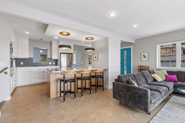 525 Burlington Road, Saint Paul, MN 55119