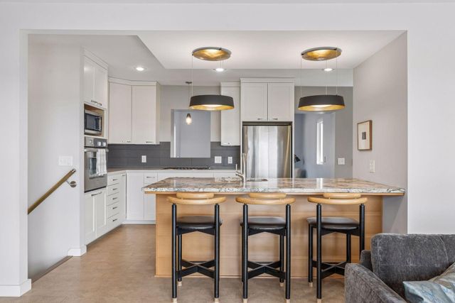 525 Burlington Road, Saint Paul, MN 55119